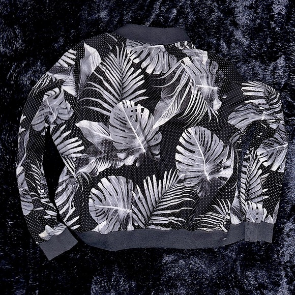 Pink Jacket - Picture 5 of 6